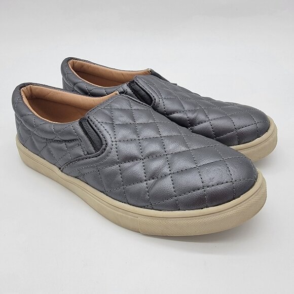 Steve Madden Shoes Ecentrcq Slip On Womens Size 6 M Dark Gray Quilted‎ Leather - Picture 1 of 9